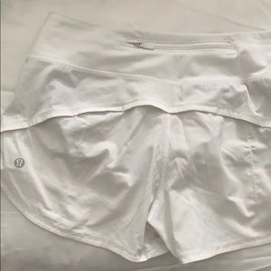 Lulu lemon Size 4/6 shorts
